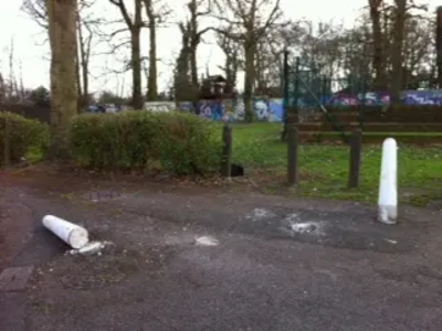Image courtesy of Scott Kennedy-Lount, Eyres Monsell Liberal Democrat Focus Team Bollards at Crabtree Corner
